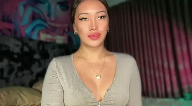 Snapshot of Jasmine_Elcock chatting on March 17, 2025, 8:19 pm Jasmine Elcock online show from March 17, 2025, 8:19 pm