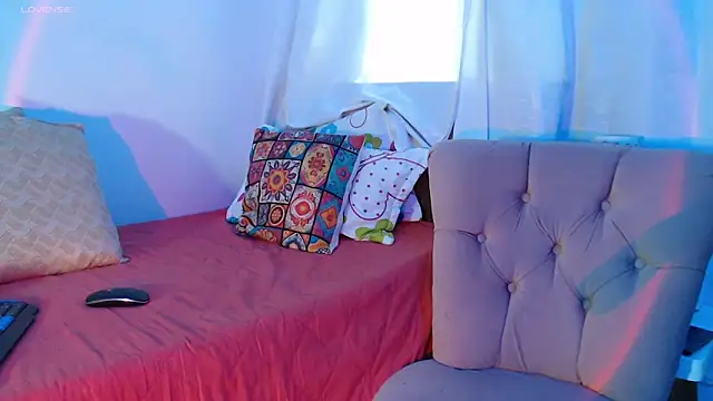 Snapshot of karlablue_ chatting on September 27, 2025, 7:42 pm karlablue  online show from September 27, 2025, 7:42 pm