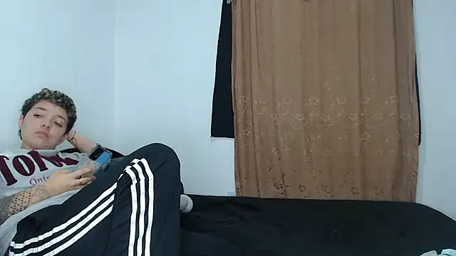 kathy luisa online show from April 27, 2026, 11:25 pm