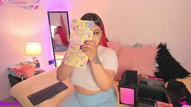 SophieRossi online show from November 7, 2025, 4:17 am