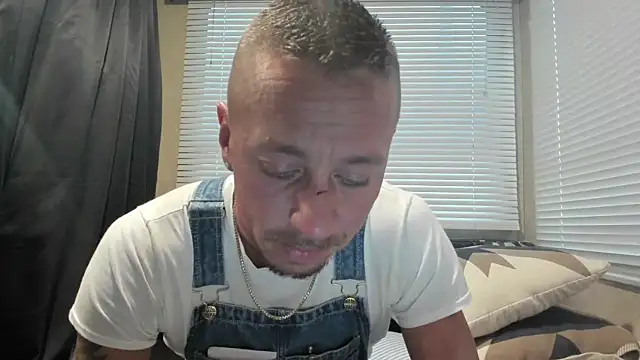 Snapshot of nosh456 chatting on February 17, 2026, 11:02 pm nosh456 online show from February 17, 2026, 11:02 pm