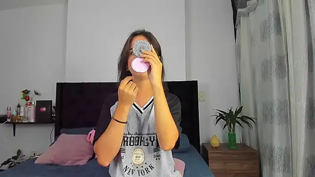 AndreaStivens online show from October 8, 2025, 11:23 am