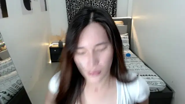 AmazingLuchie online show from December 18, 2025, 6:07 am