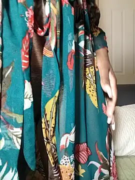 HoneyDropsX online show from November 11, 2025, 3:34 am