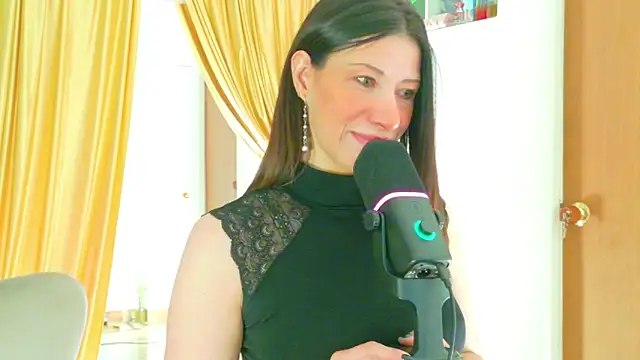 magali 19 online show from March 23, 2026, 11:48 pm