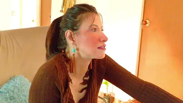 Snapshot of magali_19 chatting on May 1, 2026, 12:37 am magali 19 online show from May 1, 2026, 12:37 am