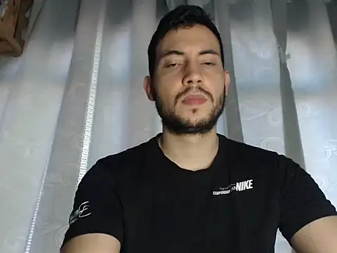 Snapshot of Armando_2002 chatting on January 23, 2025, 3:32 pm Armando 2002 online show from January 23, 2025, 3:32 pm