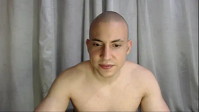 Snapshot of Armando_2002 chatting on September 21, 2025, 5:56 am Armando 2002 online show from September 21, 2025, 5:56 am