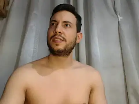 Snapshot of Armando_2002 chatting on January 22, 2025, 1:20 am Armando 2002 online show from January 22, 2025, 1:20 am