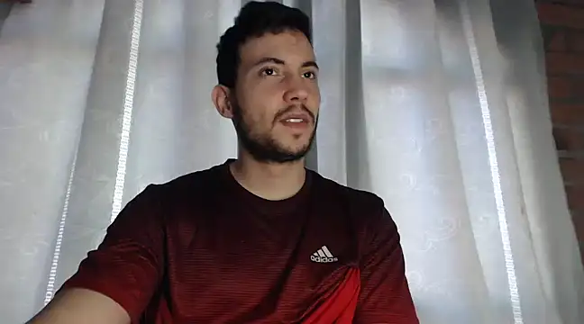 Snapshot of Armando_2002 chatting on January 19, 2025, 3:53 pm Armando 2002 online show from January 19, 2025, 3:53 pm