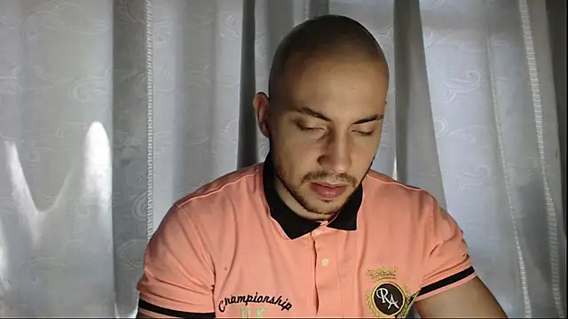 Snapshot of Armando_2002 chatting on September 20, 2025, 5:51 pm Armando 2002 online show from September 20, 2025, 5:51 pm