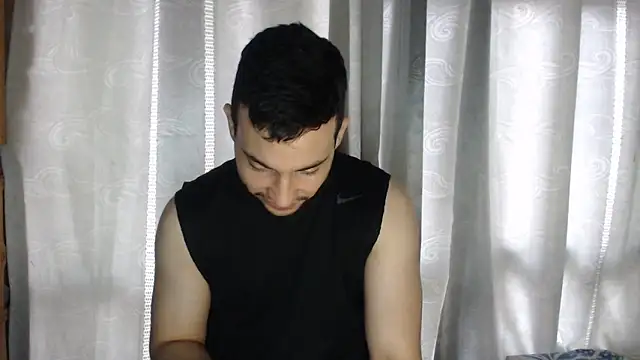 Snapshot of Armando_2002 chatting on February 25, 2025, 3:53 pm Armando 2002 online show from February 25, 2025, 3:53 pm