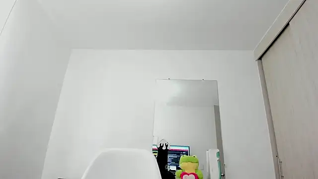 esmeraldamfc online show from March 18, 2025, 3:44 pm