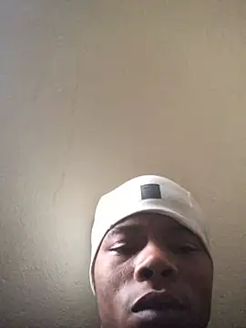 Snapshot of MyNameBrian@xh chatting on January 16, 2025, 4:28 pm MyNameBrianxh online show from January 16, 2025, 4:28 pm