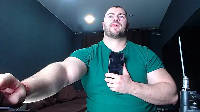 muscularjohnforuX online show from February 25, 2025, 5:40 pm