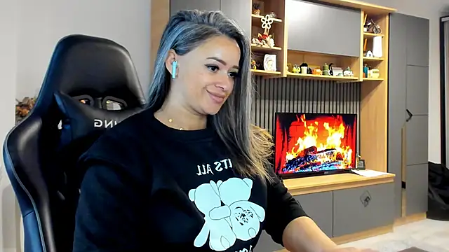 Claire95  online show from October 22, 2025, 4:23 am