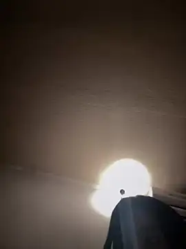 Snapshot of bella_parisi chatting on March 9, 2025, 12:00 am bella parisi online show from March 9, 2025, 12:00 am