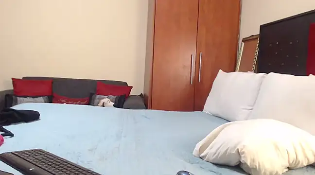 CrystalSoul35 online show from February 7, 2025, 8:53 pm