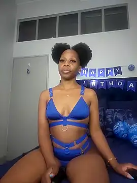 Snapshot of QUEENMANDYY chatting on February 8, 2025, 6:22 am QUEENMANDYY online show from February 8, 2025, 6:22 am