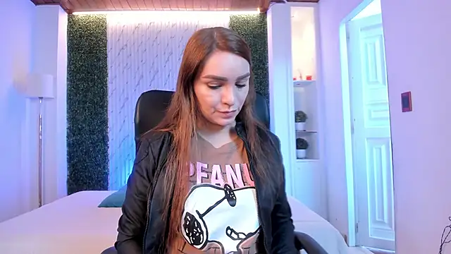 miataylorr1 online show from October 9, 2025, 12:06 pm