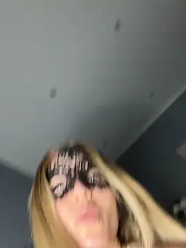 Snapshot of Alba_bianca chatting on September 29, 2025, 4:30 am Alba bianca online show from September 29, 2025, 4:30 am