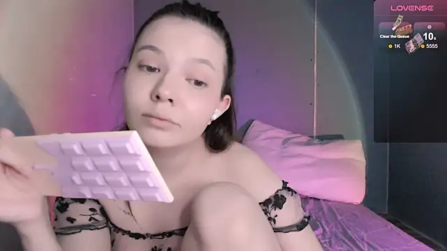 Snapshot of bbycolada chatting on March 10, 2025, 8:23 pm bbycolada online show from March 10, 2025, 8:23 pm