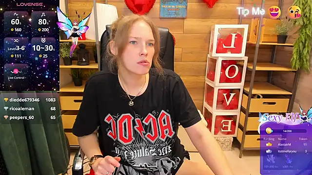 Snapshot of _fiona_Love chatting on March 10, 2025, 12:50 am  fiona Love online show from March 10, 2025, 12:50 am
