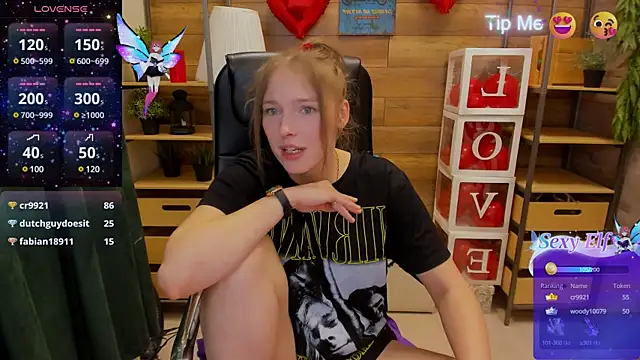 Snapshot of _fiona_Love chatting on March 19, 2025, 1:10 am  fiona Love online show from March 19, 2025, 1:10 am