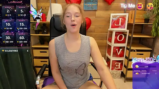 Snapshot of _fiona_Love chatting on March 5, 2025, 9:04 pm  fiona Love online show from March 5, 2025, 9:04 pm