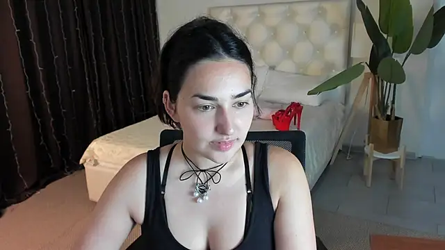 CeceliaJohnson online show from June 23, 2026, 6:11 am