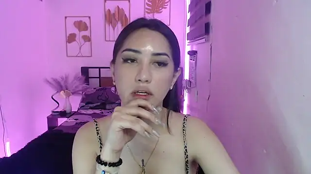 TS QueenMistress online show from March 18, 2025, 8:39 am