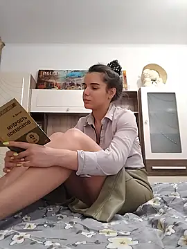 baby sweet girl  online show from March 21, 2025, 1:56 am