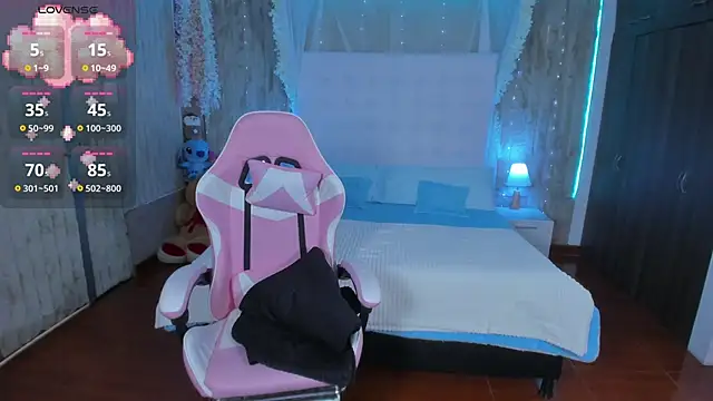 floryn susana online show from April 11, 2026, 9:07 pm