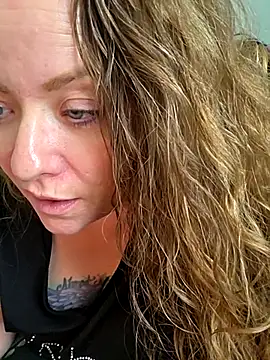 Snapshot of julimonroe chatting on February 23, 2026, 7:03 pm julimonroe online show from February 23, 2026, 7:03 pm