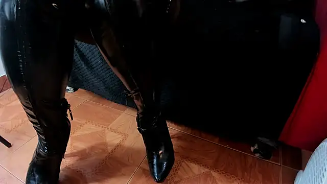 MissVioleta1 online show from November 15, 2025, 8:40 am