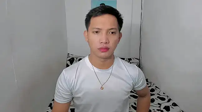 xSebastian19 online show from January 3, 2025, 7:29 pm