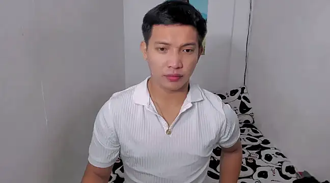 xSebastian19 online show from December 16, 2024, 4:27 pm