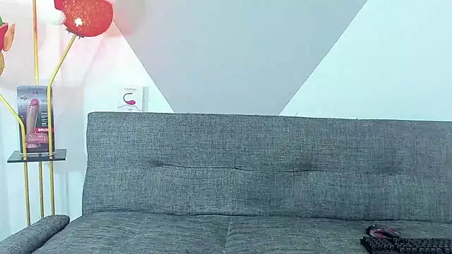 Snapshot of logan_thomas chatting on December 28, 2024, 1:38 pm logan thomas online show from December 28, 2024, 1:38 pm