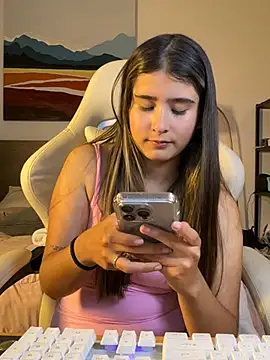 Snapshot of Stormiie777 chatting on January 3, 2025, 1:38 am Stormiie777 online show from January 3, 2025, 1:38 am