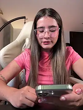 Snapshot of Stormiie777 chatting on February 27, 2026, 2:01 am Stormiie777 online show from February 27, 2026, 2:01 am