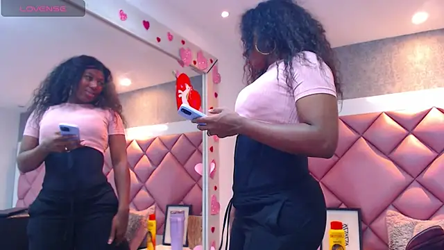 DanielaDuff online show from November 20, 2025, 7:47 pm