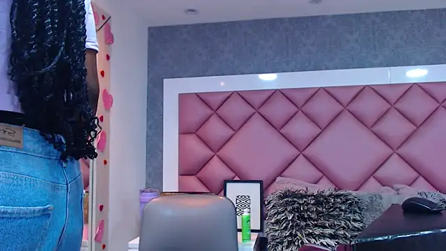 DanielaDuff online show from February 16, 2026, 7:56 pm