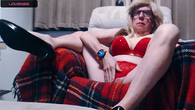 Snapshot of FilthytvGRACIE chatting on April 3, 2026, 8:48 pm FilthytvGRACIE online show from April 3, 2026, 8:48 pm