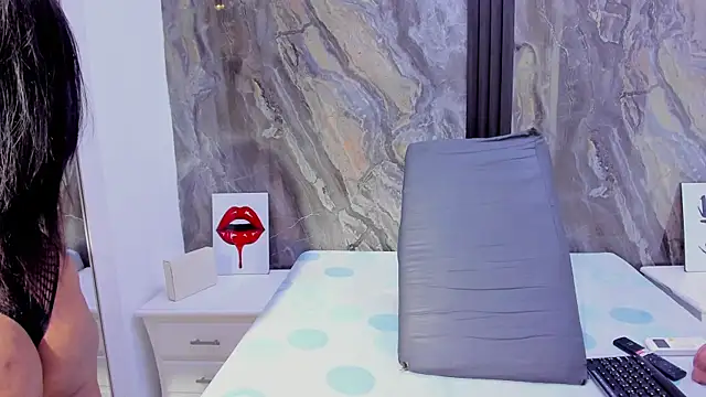 Snapshot of HellenJohansson chatting on November 12, 2025, 7:29 pm HellenJohansson online show from November 12, 2025, 7:29 pm