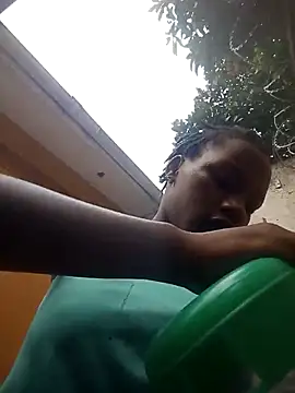 Petite li online show from February 26, 2026, 5:29 am