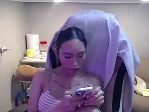 Snapshot of sexybigcockandtits chatting on March 4, 2025, 6:04 am sexybigcockandtits online show from March 4, 2025, 6:04 am
