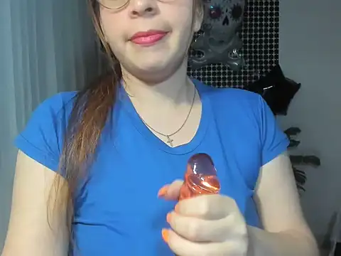 lorenitabella online show from October 24, 2025, 8:35 am