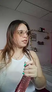 lorenitabella online show from January 15, 2026, 8:23 pm