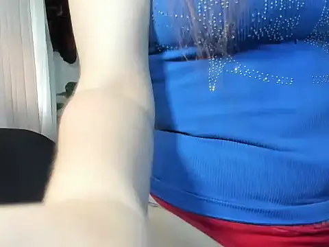 lorenitabella online show from October 25, 2025, 8:53 pm