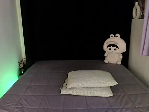 Snapshot of Angelic_Fuckerxxx chatting on February 17, 2026, 3:26 am Angelic Fuckerxxx online show from February 17, 2026, 3:26 am